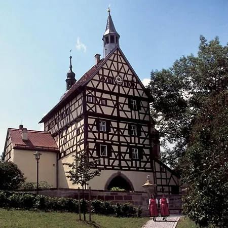 Апартаменты Turmstueble Im Torhaus Von 1545 Burgbernheim Экстерьер фото