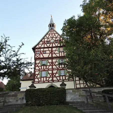 Апартаменты Turmstueble Im Torhaus Von 1545 Burgbernheim Экстерьер фото